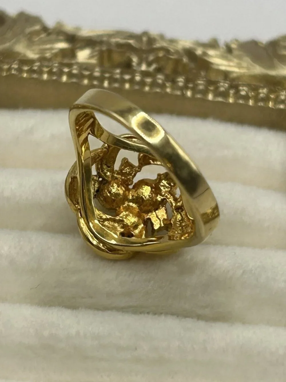 Vintage Cottagecore Faux Pearl Rhinestone Gold Tone Flower Ring Size 7 Romantic - Picture 14 of 16